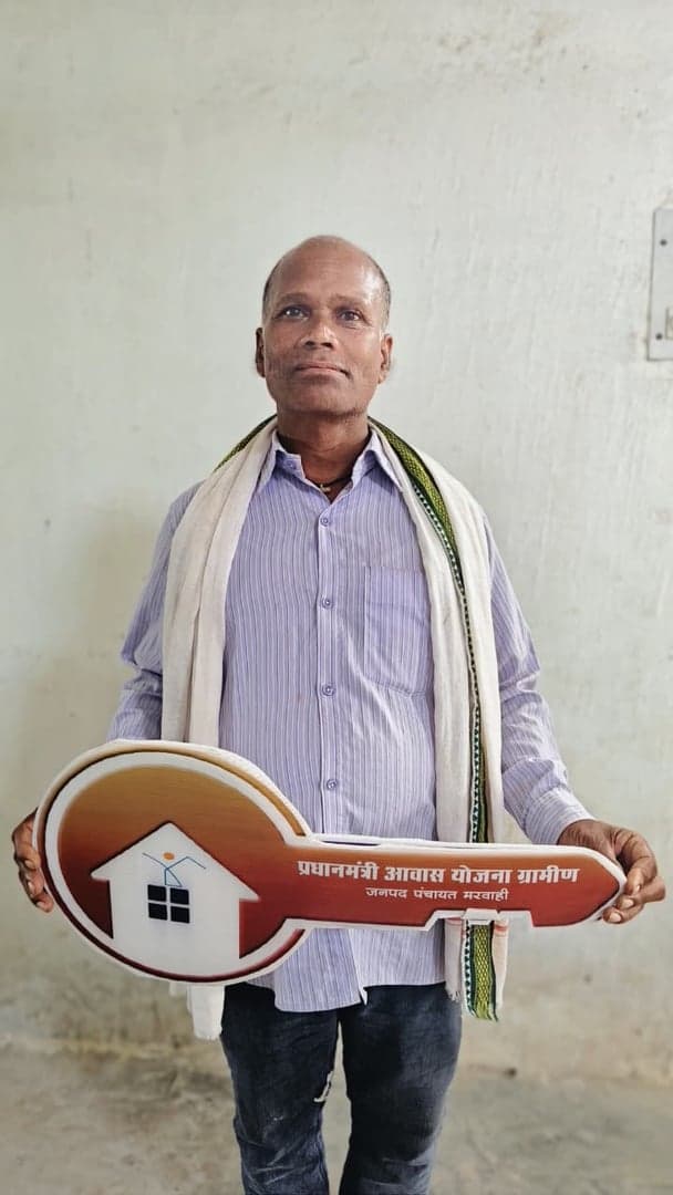 जोहन सिंह के परिवार को मिला प्रधानमंत्री आवास
