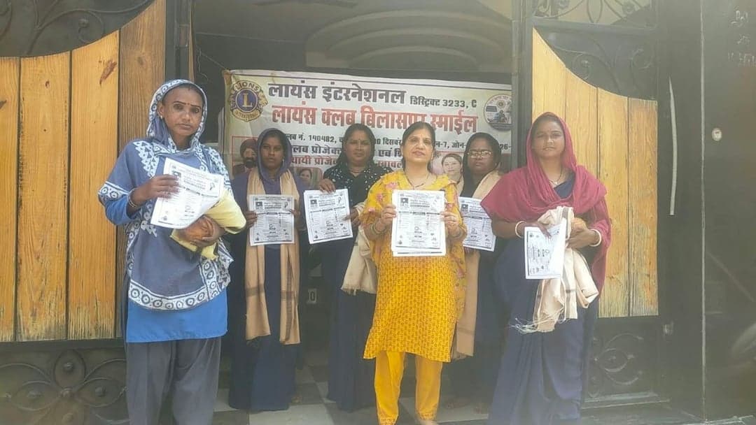 गांधी जयंती पर बिलासपुर में सफाई कर्मचारियोें का सम्मान, स्वच्छता का संदेश