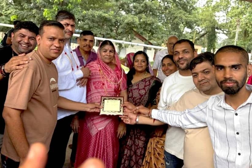गदग में जैन नवयुवक मंडल ने किए साध्वी के दर्शन